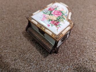 Vintage Jewelry Music Box Piano Japan