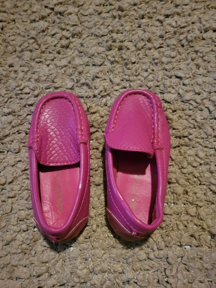 NWOT KIDS/ GIRLS TODDLER AHCITYAH FLAT SHOES PINK SIZE 6.5