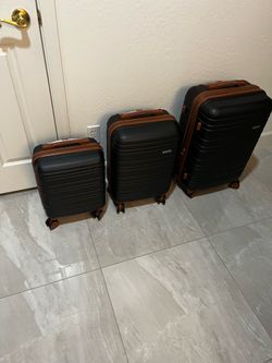 Luggage set