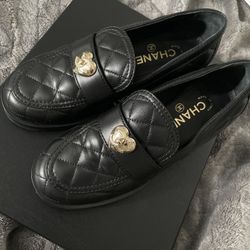 Chanel Black Quilted Tab Lambskin Flap Loafers – MILNY PARLON