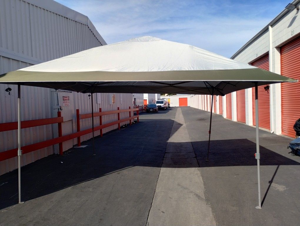 Tent In Great Condition Like New 