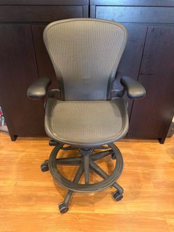 Herman Miller Aeron Size B Remastered Stool