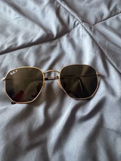 Ray-Ban Clubmaster Sunglasses – Black & Gold + Original Case