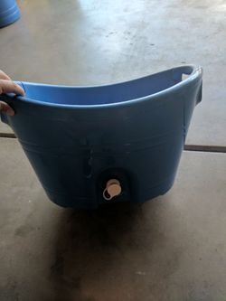 Igloo 20 quart plastic chest cooler