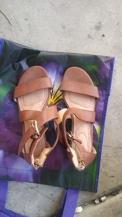 Women sandals