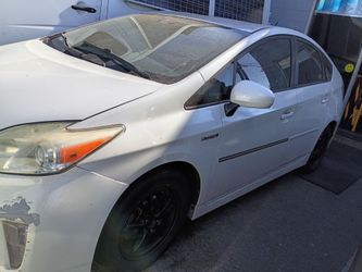 2014 TOYOTA PRIUS RUNNING