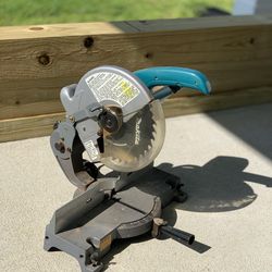 Makita miter saw