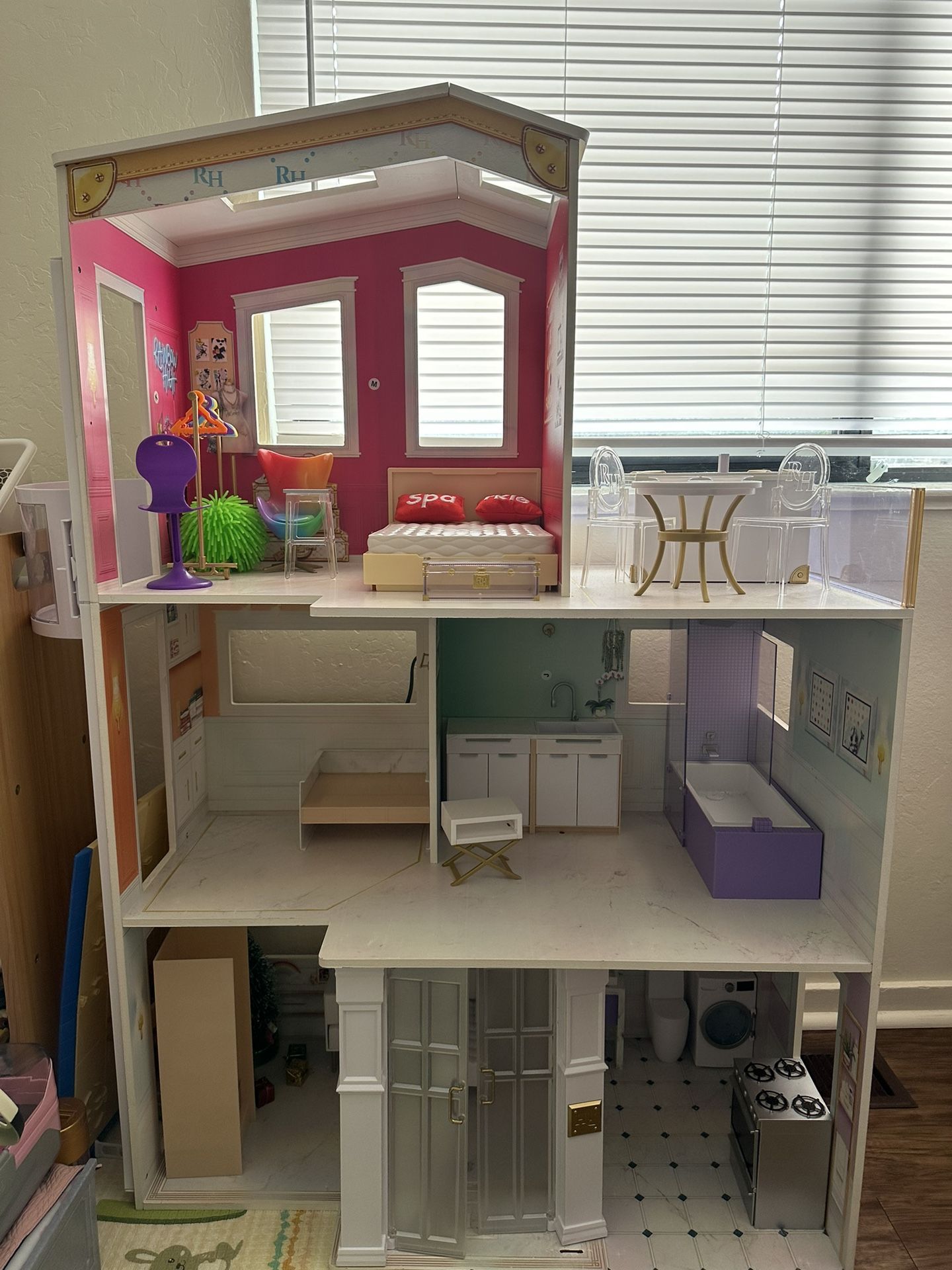 Rainbow High Dollhouse