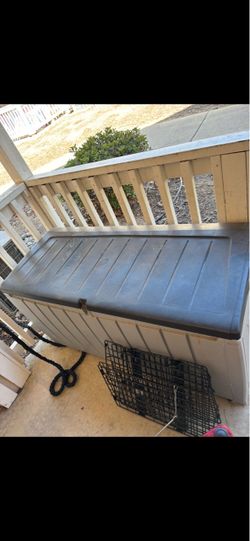 Storage chest & cart on wheels