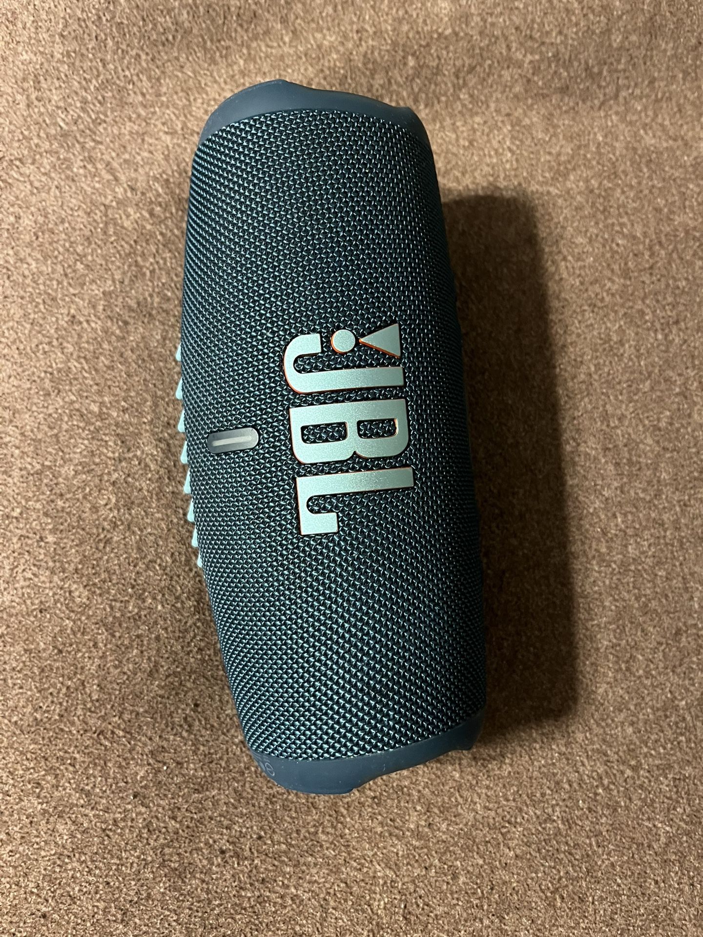 JBL Charge 5