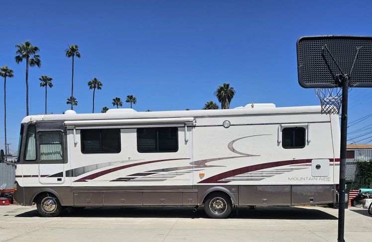1999 Newmar Mountainair
