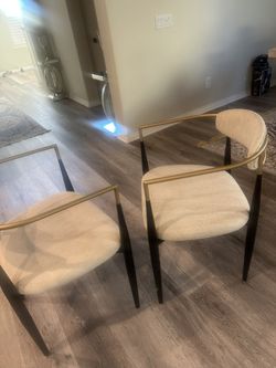 4 PC Chairs 