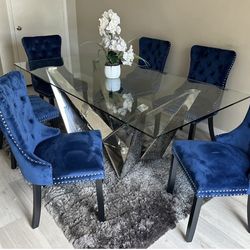 Dining table set. 7Pc