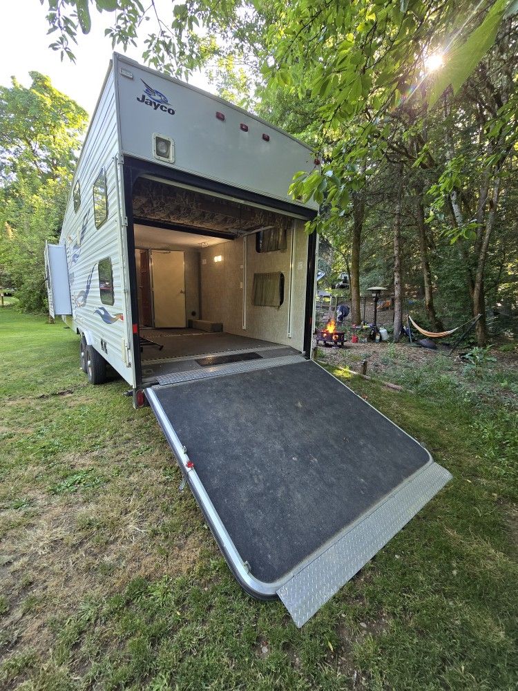 2008 Jayco ZX T29M Toy Hauler – Built for Adventure