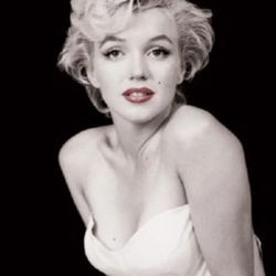 Marilyn Monroe Red Lips Wall Poster 24"×36"