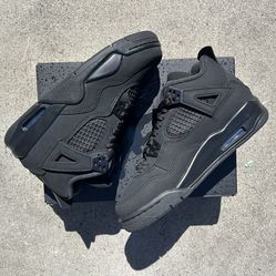 Jordan 4 black cats size 6Y