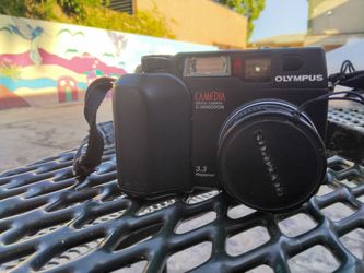 OLYMPUS  CAMDIA DIGITAL CAMERA