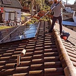 Solar Panel Cleaning 