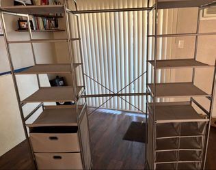 Organizer clothes closet