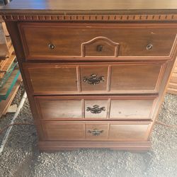 Dresser