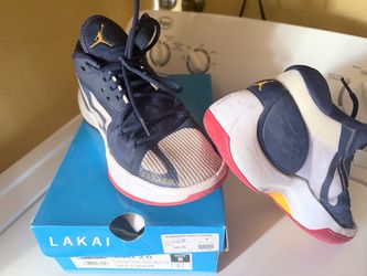 La Kai tennis shoes. Size 7.5 practically new only worn a couple of times