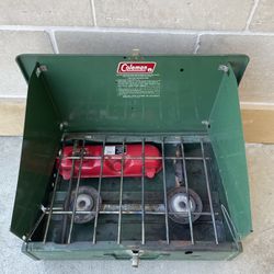 Made In USA - Coleman Camp Stove 425F Propane 2 Burner Outdoor Cooking