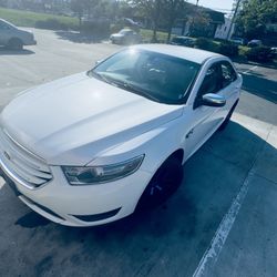 2013 Ford Taurus