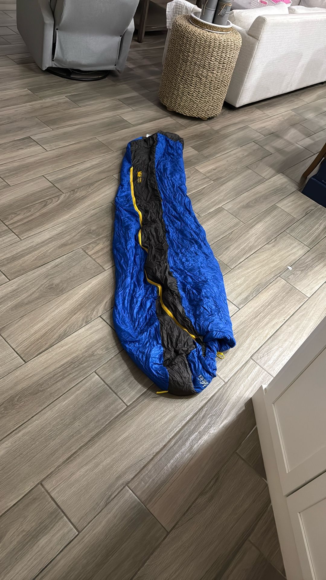 New REI Men’s Sleeping Bag