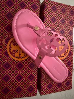 Tory Sandal in Pink