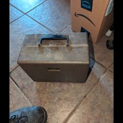 ANTIQUE ARGUS SHOWMASTER PROJECTOR 