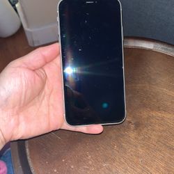 iphone xr - great condition at&t 