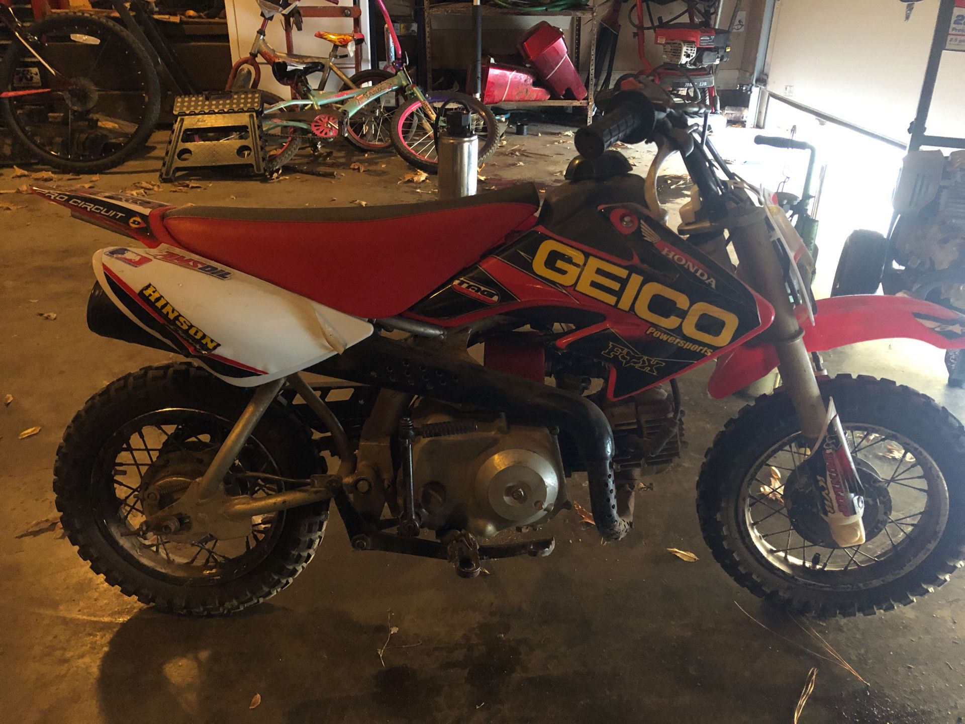 Photo Honda 50cc dirt bike runs perfect, great for kids you can turn it down no knock off brand