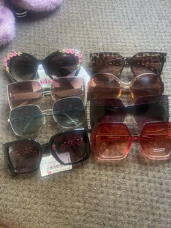 Women’s sunglasses bundle