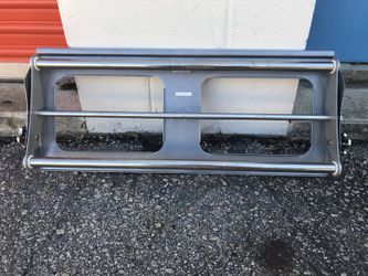 Wall mount for flatscreen tv