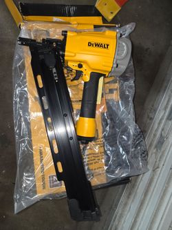 Brand new Dewalt pneumatic framing nailer