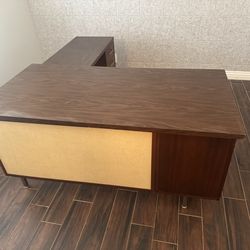 MCM L SHAPED DESK