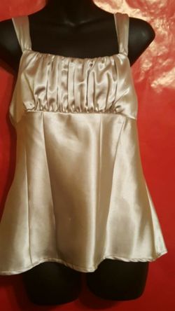Womens gold tone large top