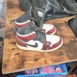 Toddler Boys Size 10C Air Jordan Sneakers