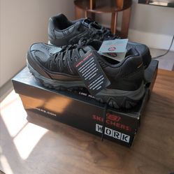 Men's Steel-Toe shoes Sketchers size 11