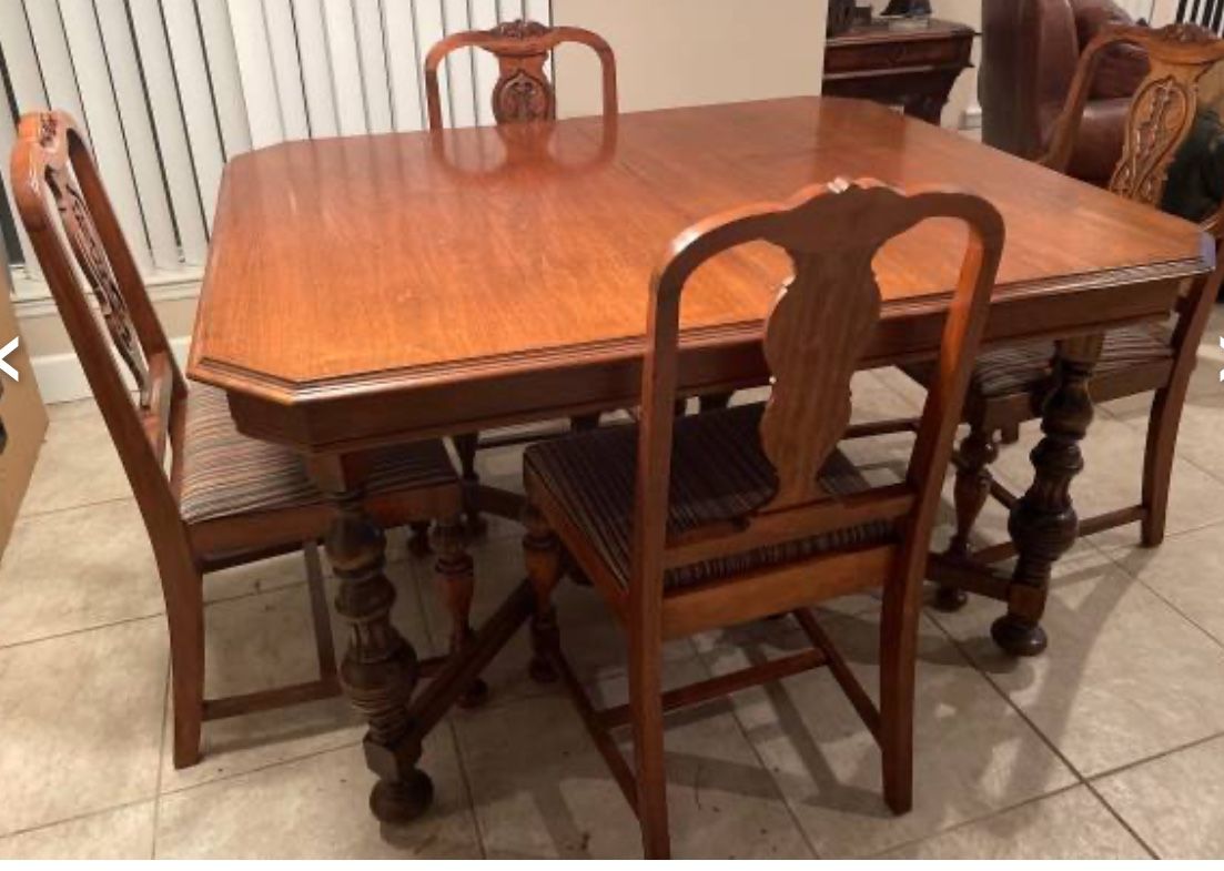 Dining table and  6 chairs