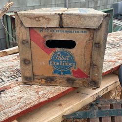 Pabst Blue Ribbon Beer Vintage Box.