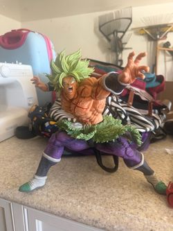 Broly figure