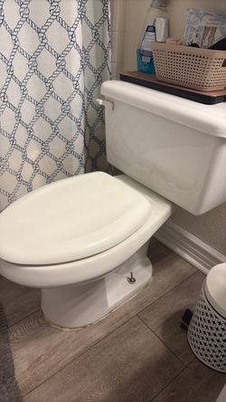 2toilet west Lancaster