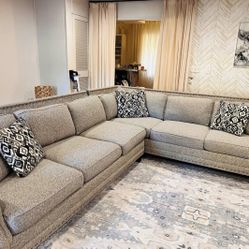 Sectional Couch Perfect Condition Super Clean And Extremely Comfortable