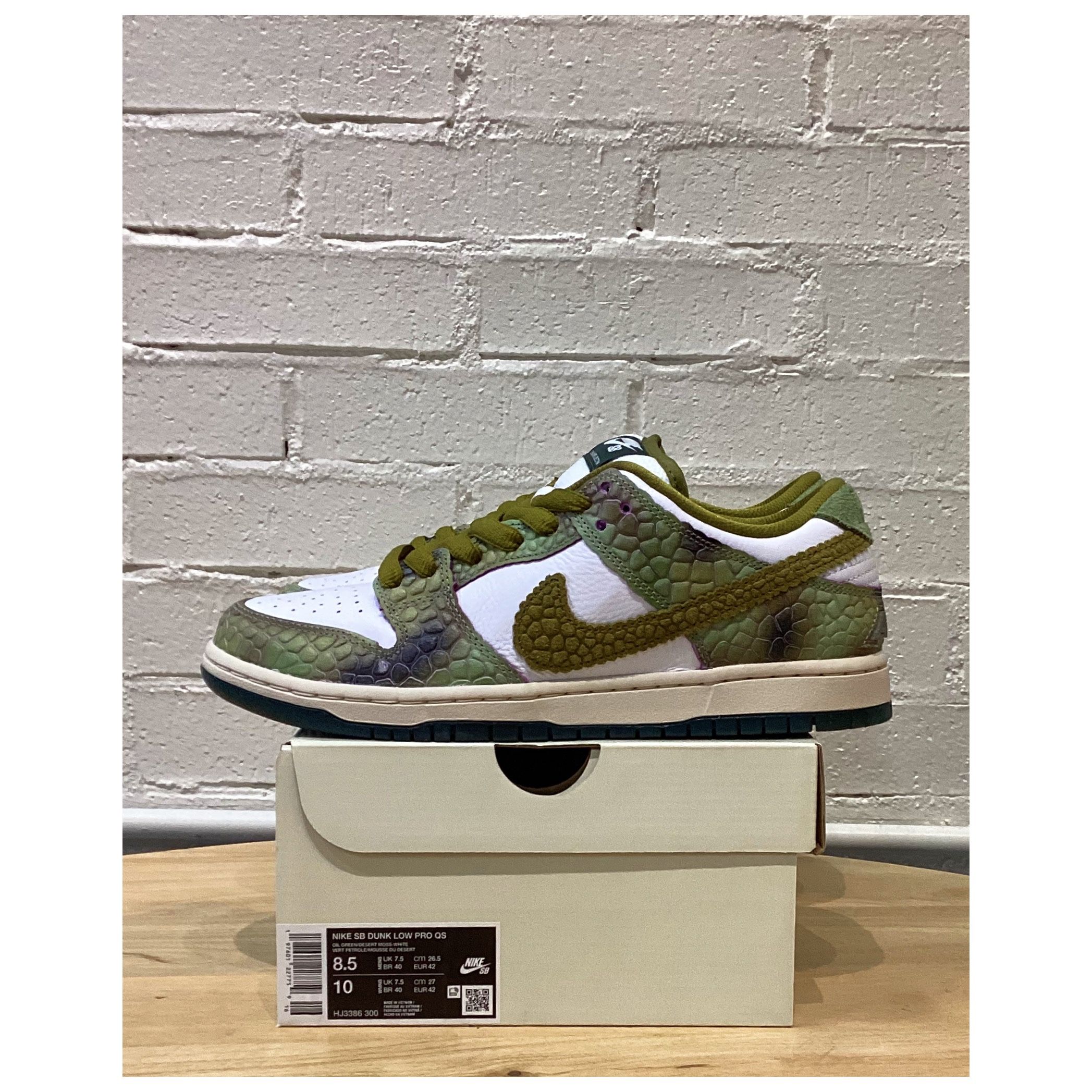 NIKE SB DUNK LOW PRO QS CHAMELEON — SIZE 8.5M