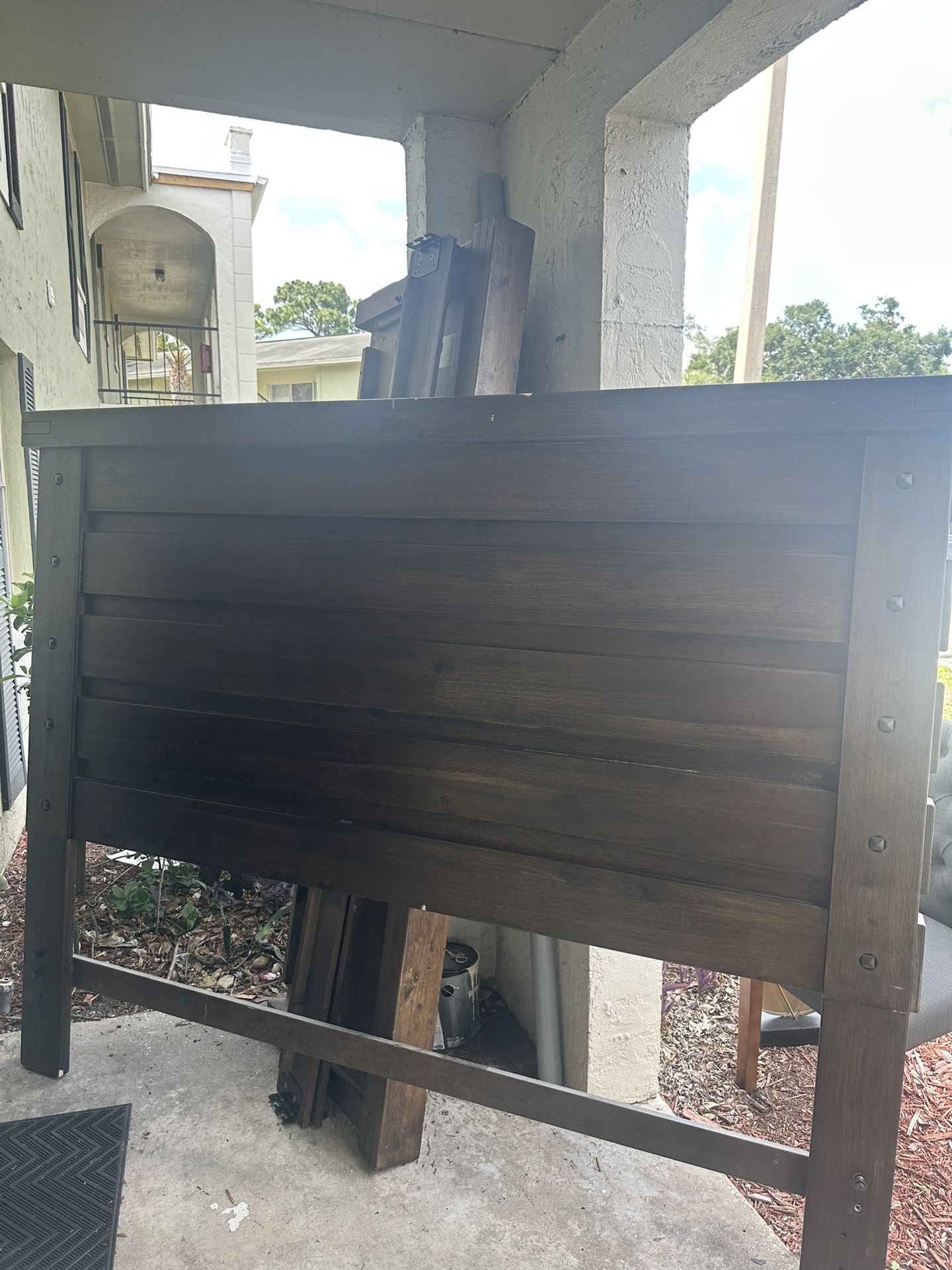 🛏️ King / California King Wooden Bed Frame – Sturdy & Stylish