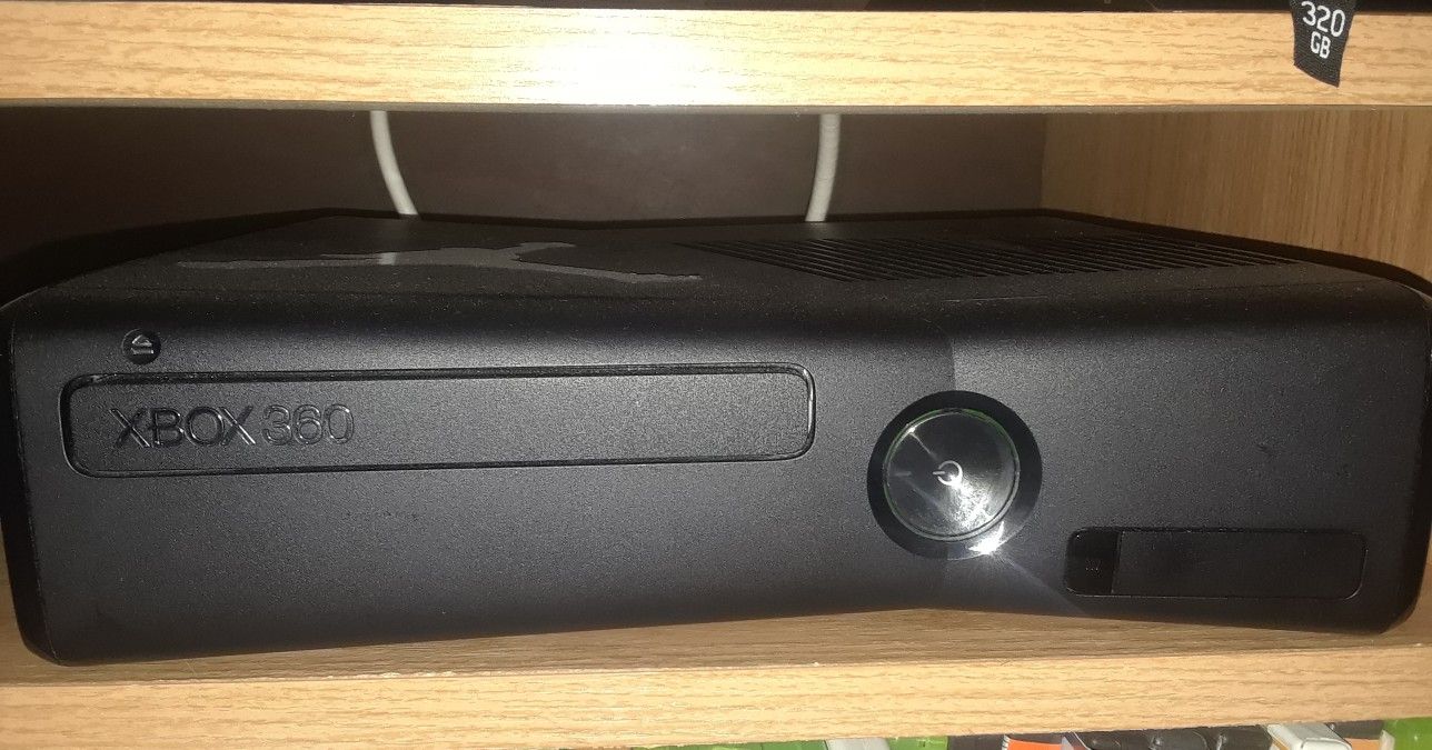 Xbox 360 (320GB)