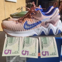 Nike Size 10 Giannis Immortality  