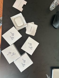 Apple AirPods Pro with Charging Case