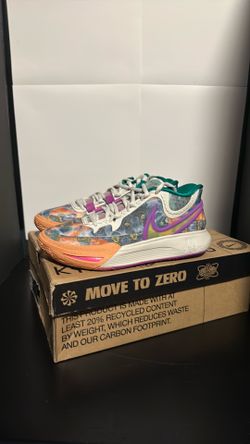 Kyrie 8 ,Men’s size 6